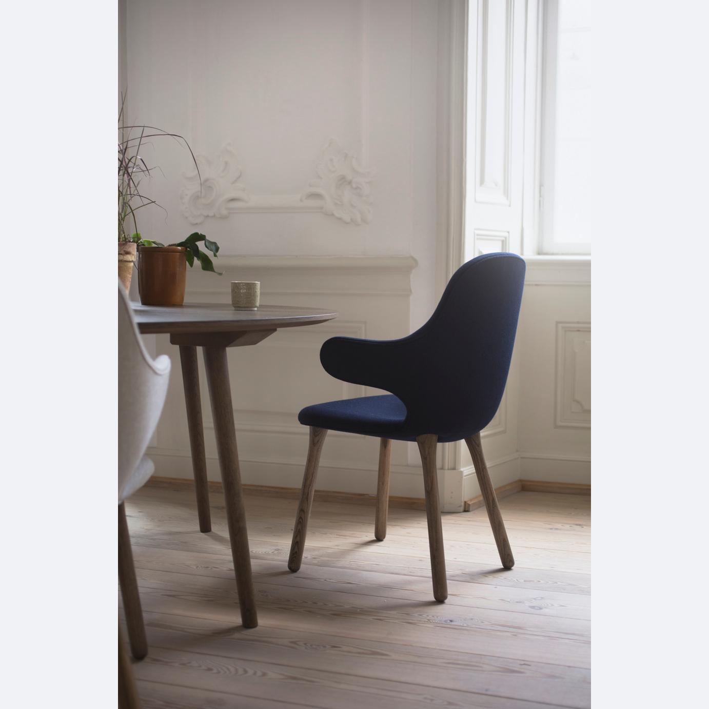 Catch Chair JH1