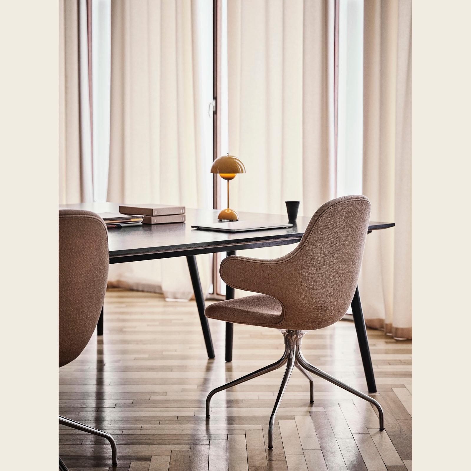 Catch Swivel Chair JH2